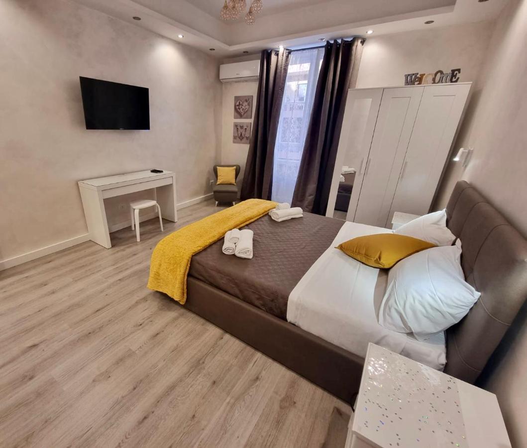 Apartment Close To The Coloseum, 2 Minutes Walk From Metro A Roma Exterior foto