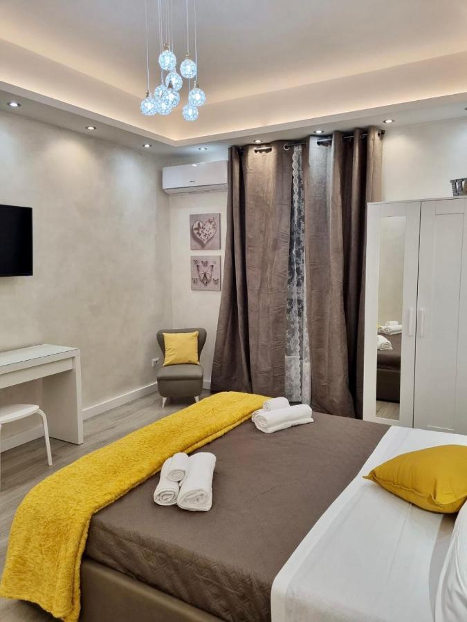 Apartment Close To The Coloseum, 2 Minutes Walk From Metro A Roma Exterior foto