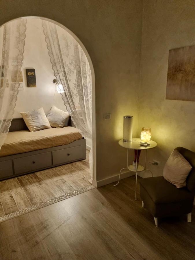Apartment Close To The Coloseum, 2 Minutes Walk From Metro A Roma Exterior foto