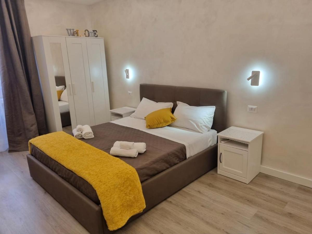 Apartment Close To The Coloseum, 2 Minutes Walk From Metro A Roma Exterior foto