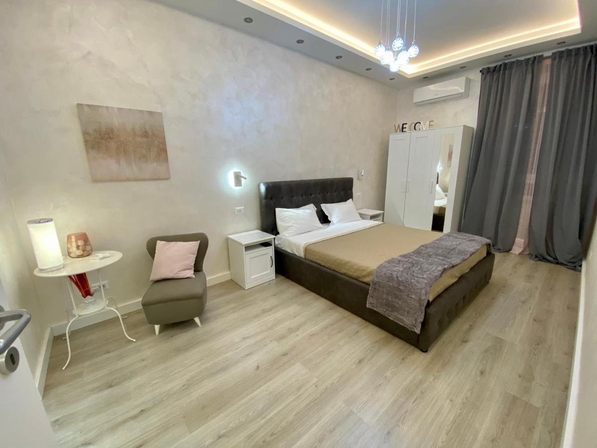 Apartment Close To The Coloseum, 2 Minutes Walk From Metro A Roma Exterior foto