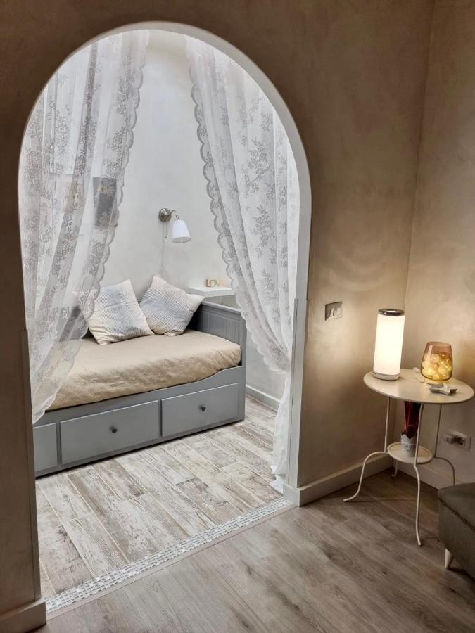 Apartment Close To The Coloseum, 2 Minutes Walk From Metro A Roma Exterior foto