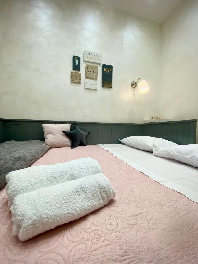 Apartment Close To The Coloseum, 2 Minutes Walk From Metro A Roma Exterior foto