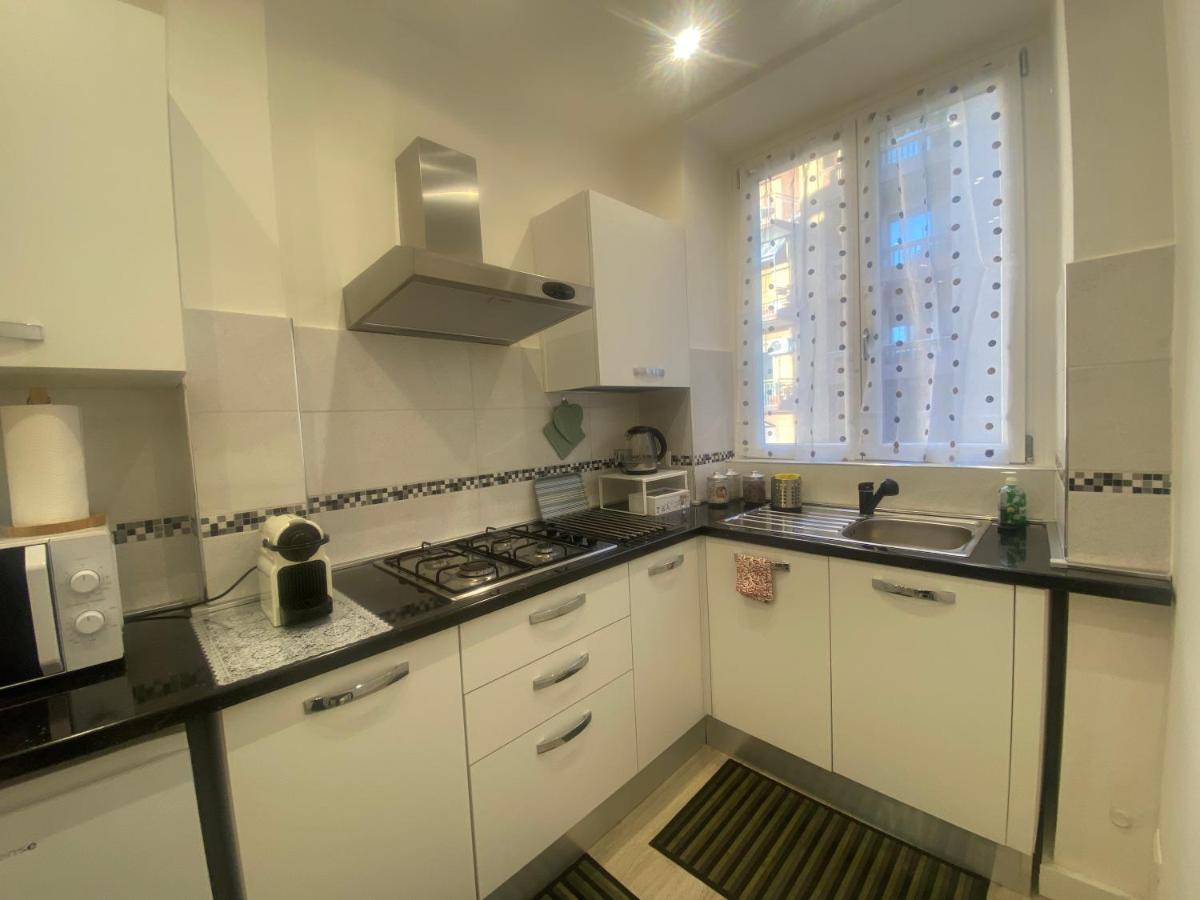 Apartment Close To The Coloseum, 2 Minutes Walk From Metro A Roma Exterior foto