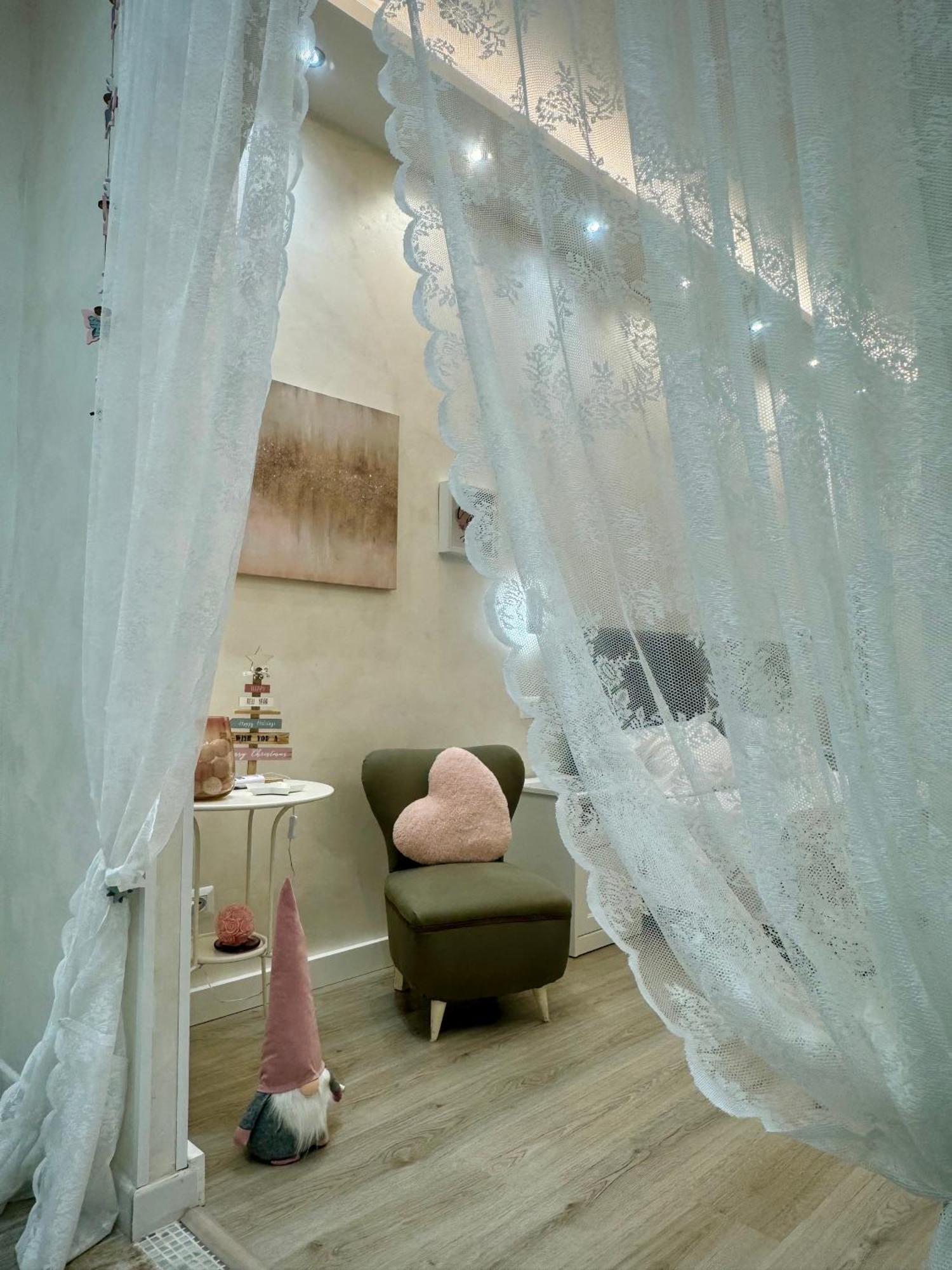Apartment Close To The Coloseum, 2 Minutes Walk From Metro A Roma Exterior foto