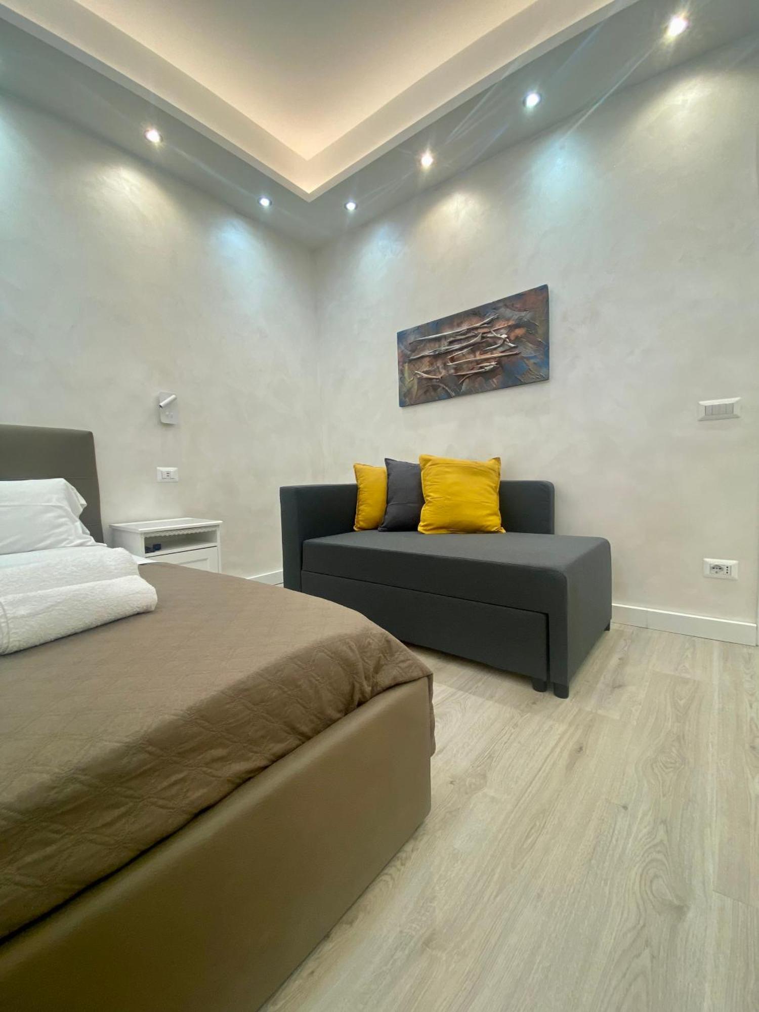 Apartment Close To The Coloseum, 2 Minutes Walk From Metro A Roma Exterior foto